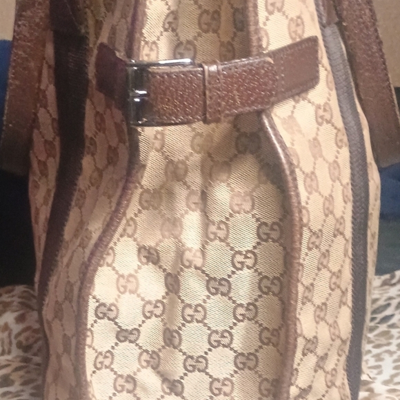 SALE SALE SALE Gucci Brown Monogram UNISEX Travel Bag - Picture 9 of 11